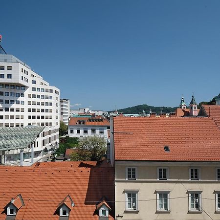 Lawyers Loft In Heritage Skyscraper Ljubljana Kültér fotó