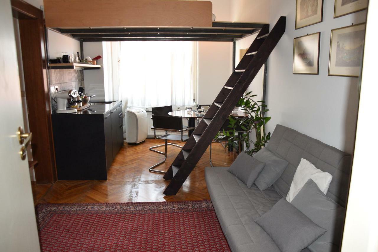 Lawyers Loft In Heritage Skyscraper Ljubljana Kültér fotó